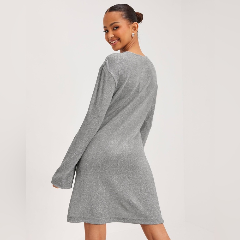 NWT SAMSØE SAMSØE Zenia Short Dress | color Silver | size small